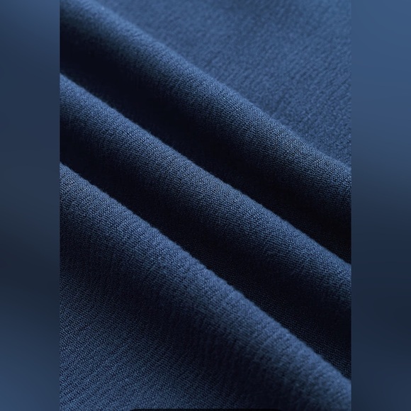 Cupshe Plunge Halter Jogger Jumpsuit - Picture 9 of 14